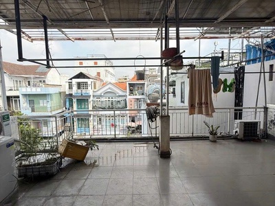 Bán đất tặng nhà mt đường số tân thuận, q7 4