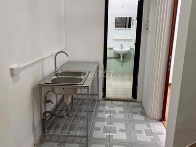 Chính chủ cho thuê phòng tại phố nguyên hồng, phường láng hạ, quạn đống đa, hà nội 2