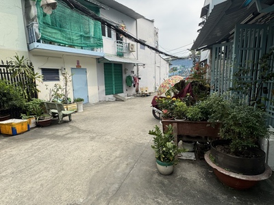 Bán nhà 38m2, xh đổ cửa, 3 tầng, 3 pn, liên tỉnh 5 0