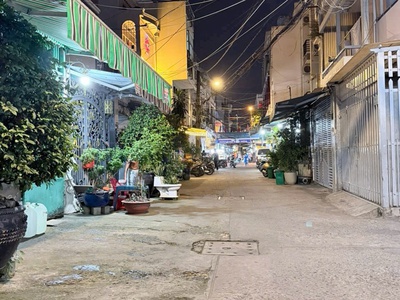 Nhà 4 tầng hẻm xe tải ôtô trong nhà âu dương lân p3q8. giá 8,8 tỷ tl 0