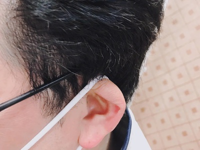 Bạn gặp khó khăn khi trò chuyện nơi đông người 4