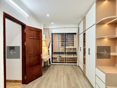 5 tầng   6 ngủ   2 thoáng   11.9 tỷ  trần khát chân 3