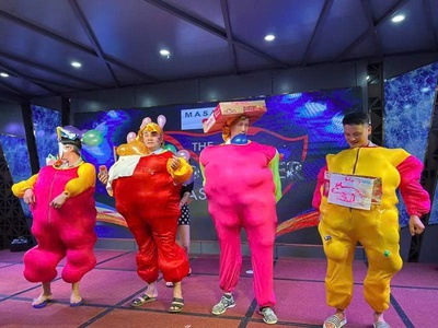 Áo khổng lồ , áo nhét bóng , áo chơi gala , sự kiện vui vẻ 3