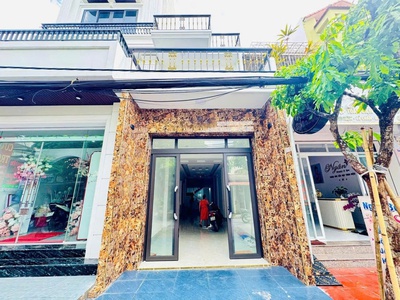 Bán nhà mặt đường thiên lôi - 92m 3 tầng - vị trí đẹp - giá 9.5 tỉ 0