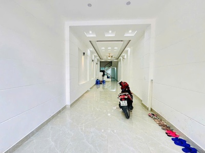 Bán nhà mặt đường thiên lôi - 92m 3 tầng - vị trí đẹp - giá 9.5 tỉ 2