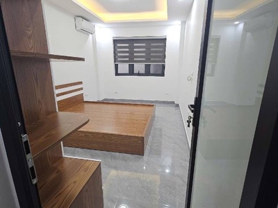 Ngọc khánh dt 35m x5 tầng 12,7 tỷ-cách 1 nhà ra phố,full nội thất 3