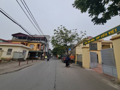 Đất khu chợ sinh viên học viện VNUA Trâu Quỳ, GL. 90m2 mt 5m đường 4m thông. Lh 0989894845 2