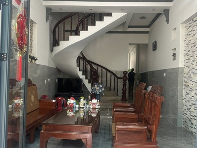 Bán nhà 2 tầng đường đồng trí 3 - gần trường đh sư phạm 2