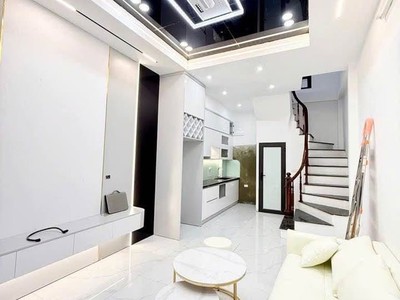 Bán nhà cự khối long biên mới tinh nội thất đẹp 33m 5 tầng chỉ 5.x tỷ 1