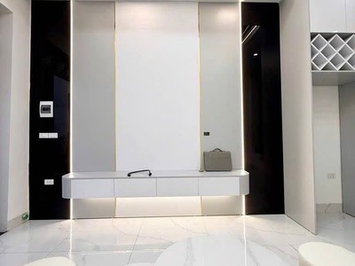 Bán nhà cự khối long biên mới tinh nội thất đẹp 33m 5 tầng chỉ 5.x tỷ 0