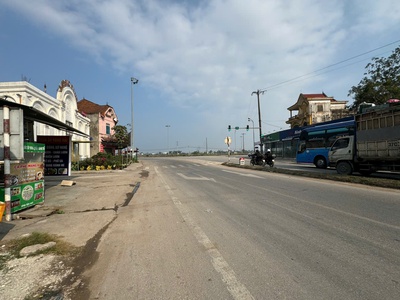 Ra nhanh lô đất đẹp sinh lời cao ngay quốc lộ 1a 1