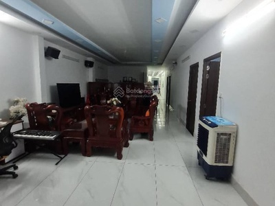 Bán căn hộ dịch vụ 64 phòng, dòng tiền 1,8 tỷ/năm, ngay phan văn hớn, q.12, giá chỉ 38 tỷ 0