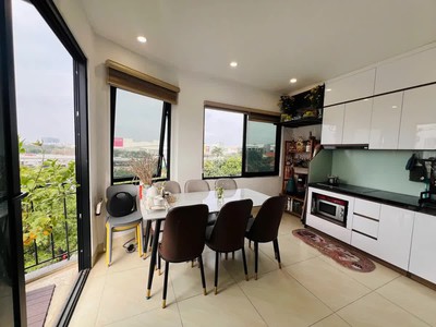 Lô góc view triệu đô  dt 31m - mt 6m xây 6 tầng thang máy  chỉ 1x tỷ 3