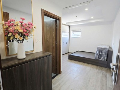 Bán nhà nguyễn ngọc vũ. cầu giấy. diện tích 92m2. x7 tầng. mặt tiền 7.2m2. giá bán 27 tỷ 2