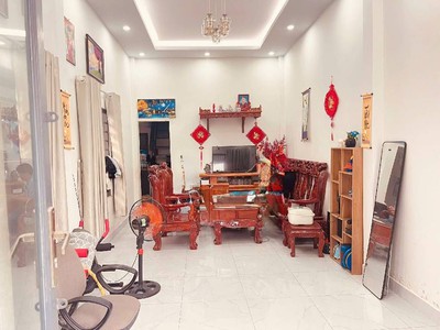 Bán nhà tăng nhơn phú b,  quận 9 , 63m2  , ngang 5m giá chỉ  4 tỷ 750  tl 0