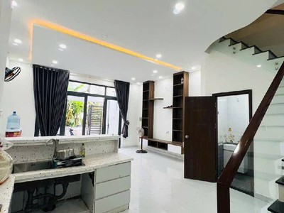 Bán nhà 55m2 x 3 tầng  long trường ,quận 9  ngang hiếm  5.5m , hxh đường 6m ,giá chỉ 4 tỷ 800 0