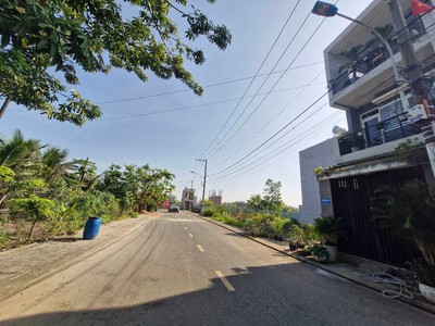 Bán đất 60m2  hxh , đường 8m, long phước , quận 9, giá 2 tỷ 350 3