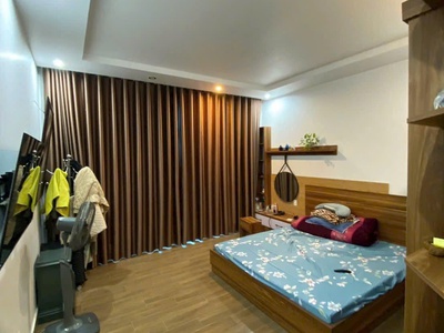 Cho thuê nhà phố Văn Cao, 4 p.ngủ khép kín, DT: 70m2. 4