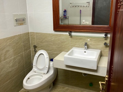 Cho thuê mặt bằng kinh doanh   mặt phố 95 đường láng, ngã tư sở   đống đa 2