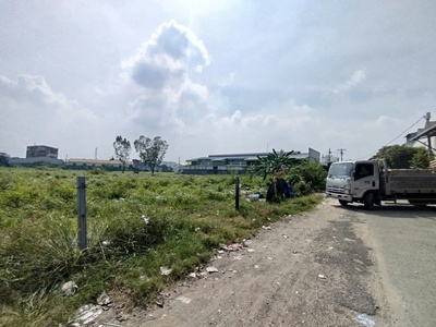 Bom tấn chỉ 33tr/m2 đất full thổcư5600m2 đường nguyễn thị điệp hóc môn đường 10m185 tỷ 2