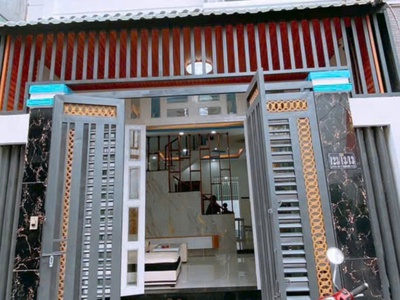 Bán nhà thạnh xuân 22gần chợ minh phát 1 trệt, 1lầu, 3pn, 2totet ,dt 4,5 x 12m ,dt sử dụng 4,5 x 0