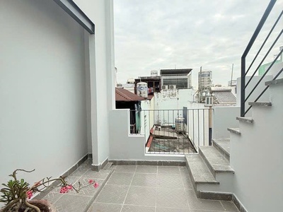 Nhà siêu dể thương cmt8, p.5, tân bình giáp quận 10 ngang 5m bể thế 0