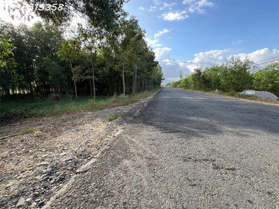 Siêu phẩm đất 3 mặt tiền    kẹp vàng  hiếm có tại ninh xuân 0