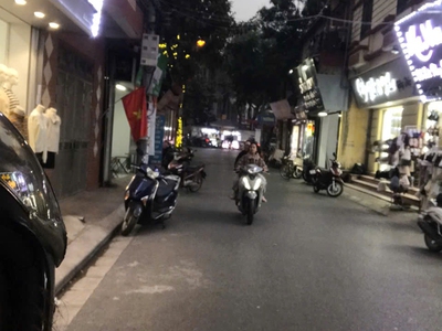 Cần bán 124,8m2 nhà 3 tầng mặt ngõ 86   Đường Y  , Gia Lâm. Đường nối thẳng vào trường ĐHNN siêu đôn 1