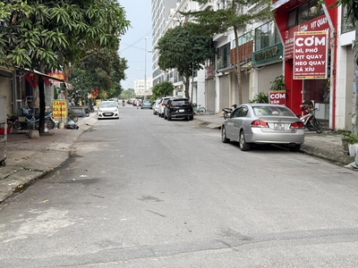 Bán Gấp Shophouse Sông Hồng Gia Lâm 94,5m2, Căn Áp Góc, Kinh Doanh Tốt, Vùng Lõi, Sổ Đỏ Sẵn Sàng 2