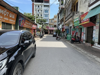 Cần bán 124,8m2 nhà 3 tầng mặt ngõ 86   Đường Y  , Gia Lâm. Đường nối thẳng vào trường ĐHNN siêu đôn 3