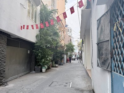 HIẾM - NGUYỄN TRỌNG TUYỂN - PHÚ NHUẬN - gần 50m2, hẻm kinh doanh xe hơi đỗ cửa - 7, tỷ. 1