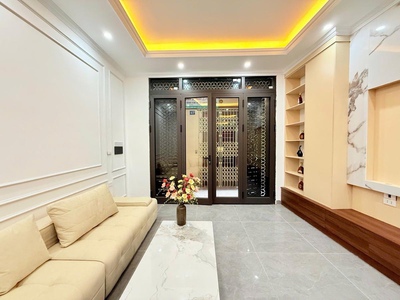 Siêu phẩm trung tâm thanh xuân Vương Thừa Vũ Thang máy Thoáng trước sau Tổng 6 phòng ngủ 2