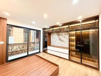 Siêu phẩm trung tâm thanh xuân Vương Thừa Vũ Thang máy Thoáng trước sau Tổng 6 phòng ngủ 8