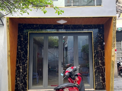 Nhà mới 2 tầng góc 3 mặt hẻm hẻm 372 tùng thiện vương p13q8. giá: 5.9 tỷ 0