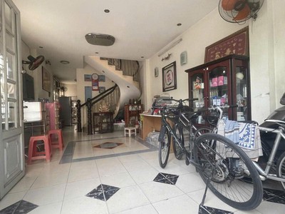 Lô góc 2 mặt tiền 5 tầng 5pn  4x18  lạc long quân quận11 chỉ 11 tỷ nhỉnh vào ở ngay. 2