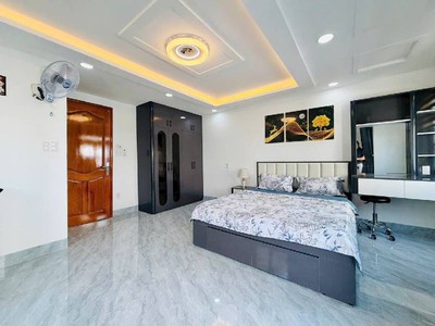 Nhà đẹp 5 lầu đón tết hẻm 256 phan huy ích 63m2 ngang 5m tặng nt gần emart nhỉnh 8 tỷ. 1