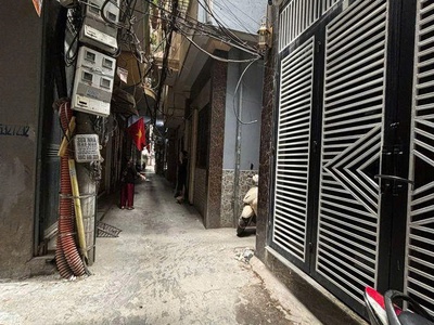 Giữ tiền : sát văn miếu quốc tử giám mặt tiền 4m ngõ nông văn hương 2