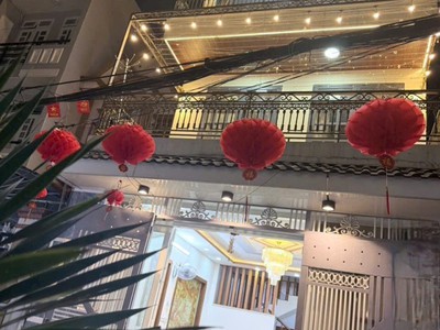 Bán nhà hxh 7 chỗ, phan huy ích, 300m là emart, 5x18m, 3 tầng - 4 pn, 8,5 tỷ. 0