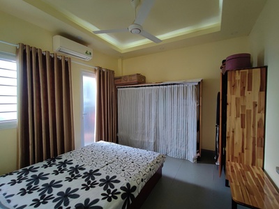 Nhà phố đẹp ngay trung tâm     chỉ 2 tỷ 1 3