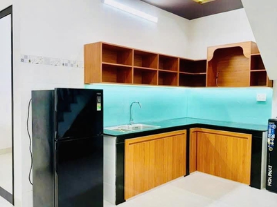 Nhà 2 tầng 2 mê kiệt ô tô full nội thất y hình  - gần đường chính tô hiệu 3