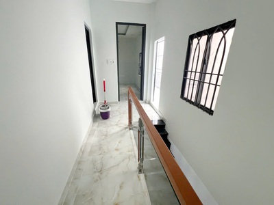 Nhà mới 2 tầng góc 3 mặt hẻm hẻm 372 tùng thiện vương p13q8. giá: 5.9 tỷ 3