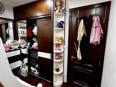 Bá.n tập thể phố 8/3 diện tích sử dụng 70m 2 ngủ 4