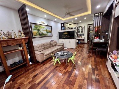 Bá.n tập thể phố 8/3 diện tích sử dụng 70m 2 ngủ 1