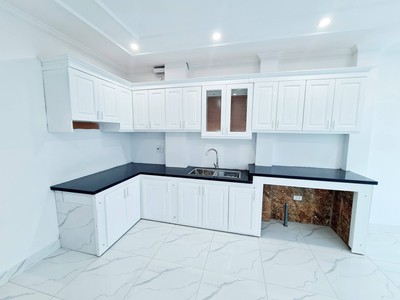 Nhà đẹp phố thanh liệt- 42m 7 tầng 4.5mmt- thang máy-gần linh đàm-ôtô vào nhà- 12,5 tỷ 2