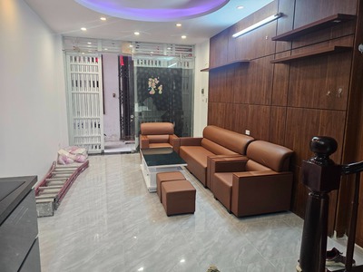 Nhà mới ngõ thông phố hoàng hoa thám 35m 5 tầng giá 9,8 tỷ gần ô tô- kinh doanh tốt 0