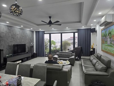 Toà nhà 7 tầng lừng lững phố tư đình  dt 63m - mt 6m  đẹp - chất - độc  chỉ 30,x mầm non tỷ 2