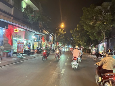 Bán nhà tặng nt hẻm 993 phạm văn bạch 63m2 ngang 5m 5 tầng ngay chợ chỉ 8.2 tỷ. 4