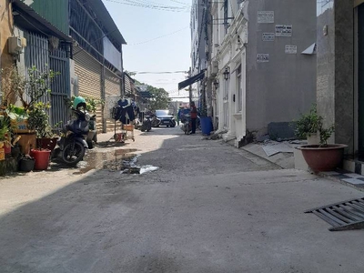 Bán nhà 50m2 4 tầng , hxh đường 8m , lã xuân oai , long trường , q9 , giá chỉ 6 tỷ tl 2