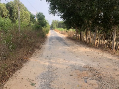 Bán 19m x 41m đất mặt tiền lý nam đế - tân phước - lagi giảm 50 còn 1.3 tỷ 2