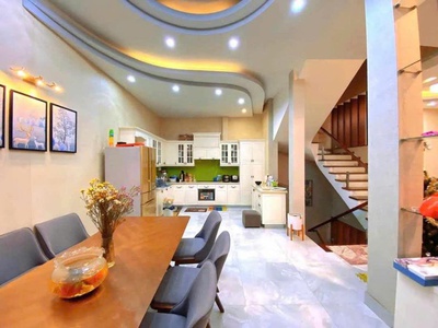 Kinh doanh đỉnh , bán nhà liễu giai văn cao, ô tô tránh, mặt tiền 5m, chỉ 30 tỷ 1